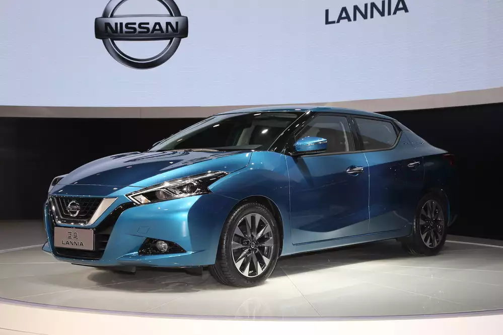 В Шанхае показали серийный седан Nissan Lannia