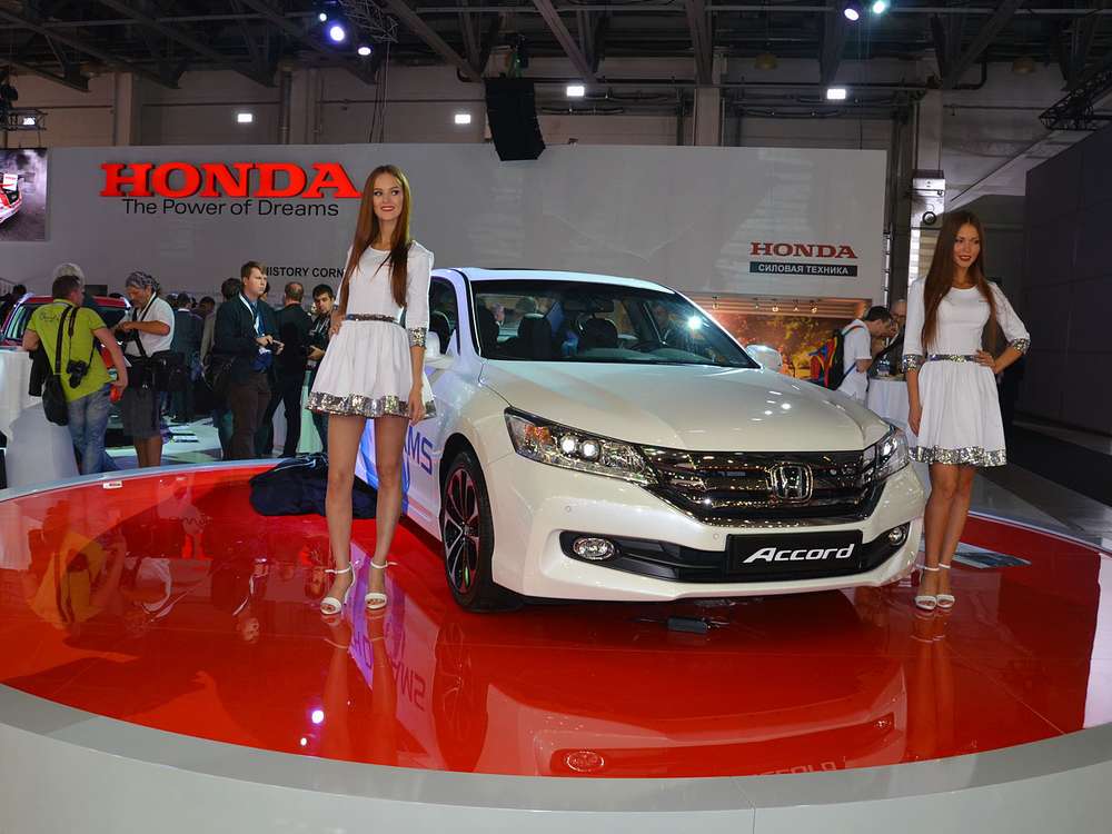 Неожиданная премьера Honda на ММАС: обновленный Accord