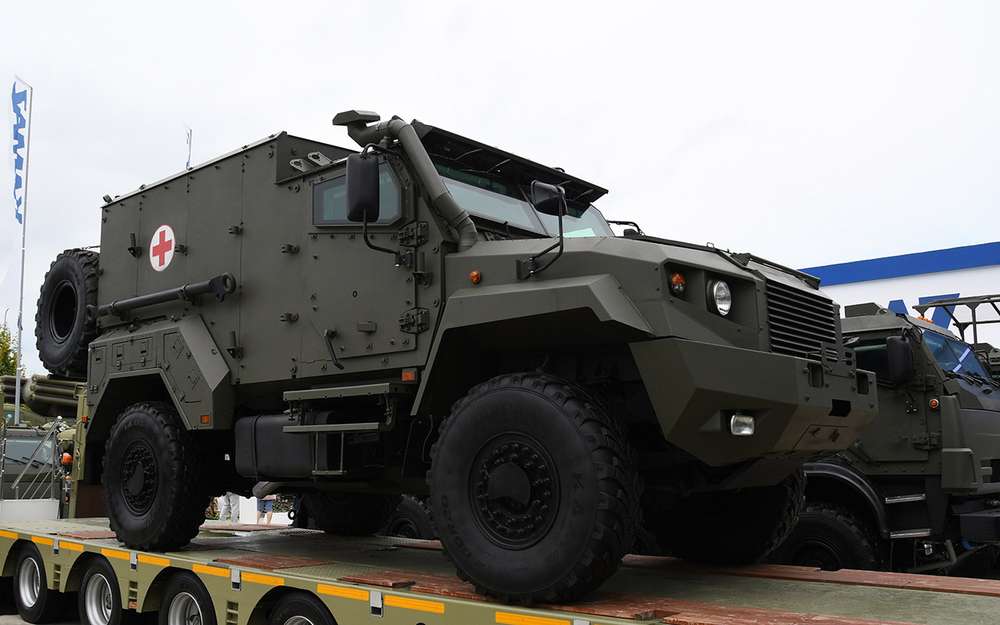 ЗСА-Т на базе бронеавтомобиля Тайфун-К 4х4. Поступает в войска, спасает жизни в зоне СВО.