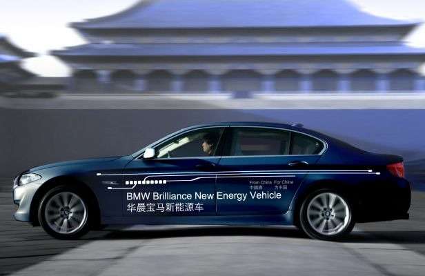 Гибридный BMW 5 «plug-in» дебютирует в Шанхае