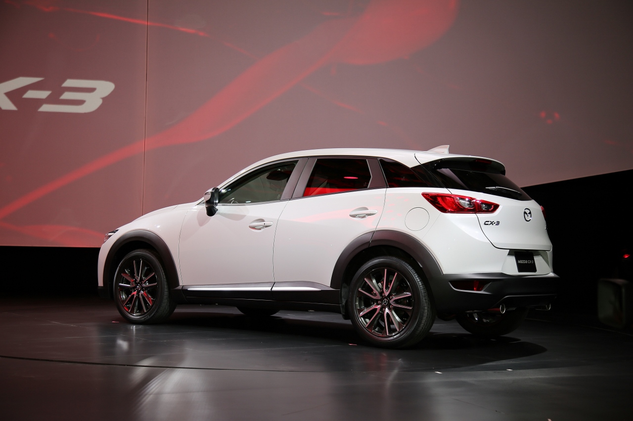 Mazda CX-3: новый кроссовер!