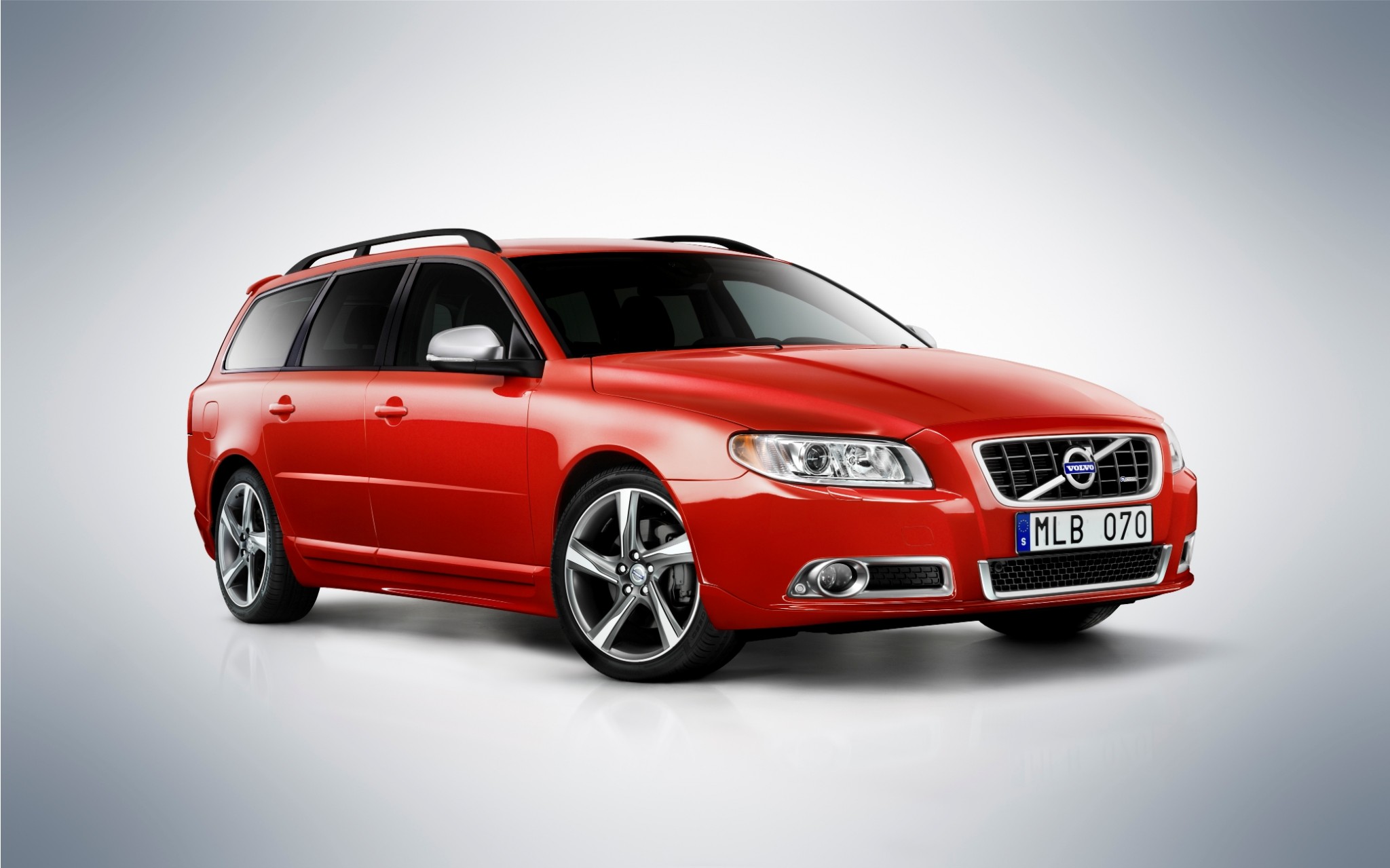 Автомобиль Volvo V70: обзор, новости, машина Вольво В70 — разные поколения,  характеристики, комплектации Volvo V70 — сайт За рулем www.zr.ru