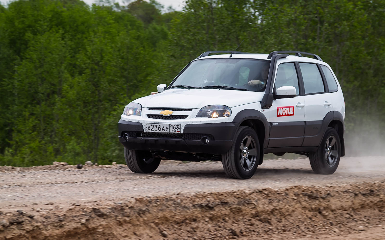 Chevrolet Niva: 10 000 километров за месяц