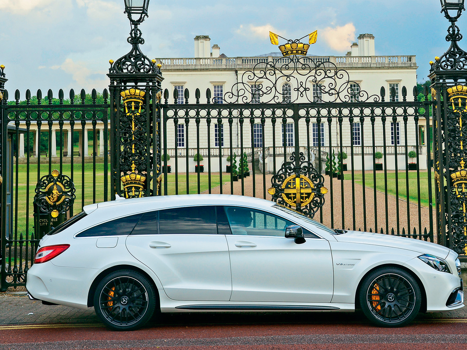 Mercedes-Benz CLS: светлый путь