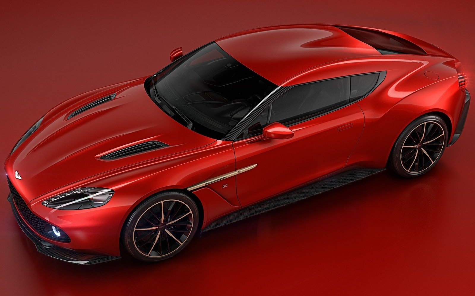 Aston Martin Vanquish Zagato: карбоновый шедевр от итальянского мастера