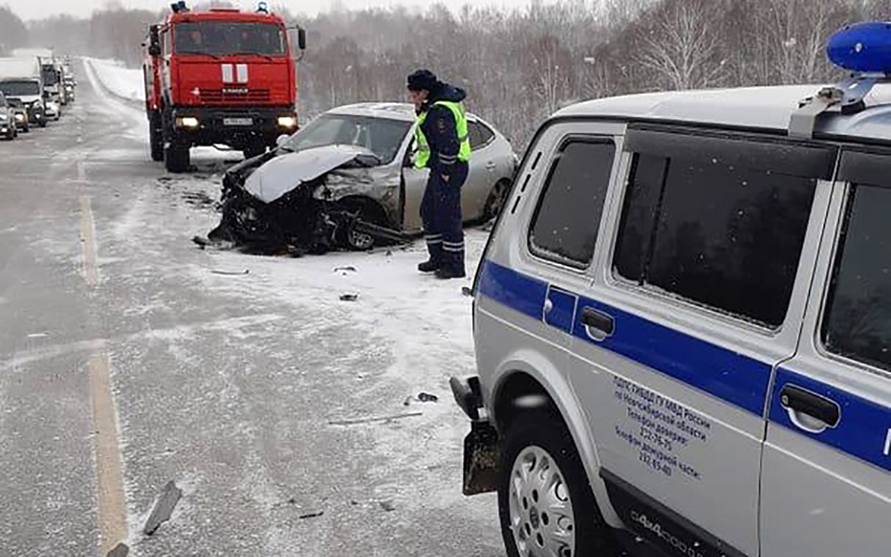 Стоял и плакал»: мэр Тулуна на месте аварии