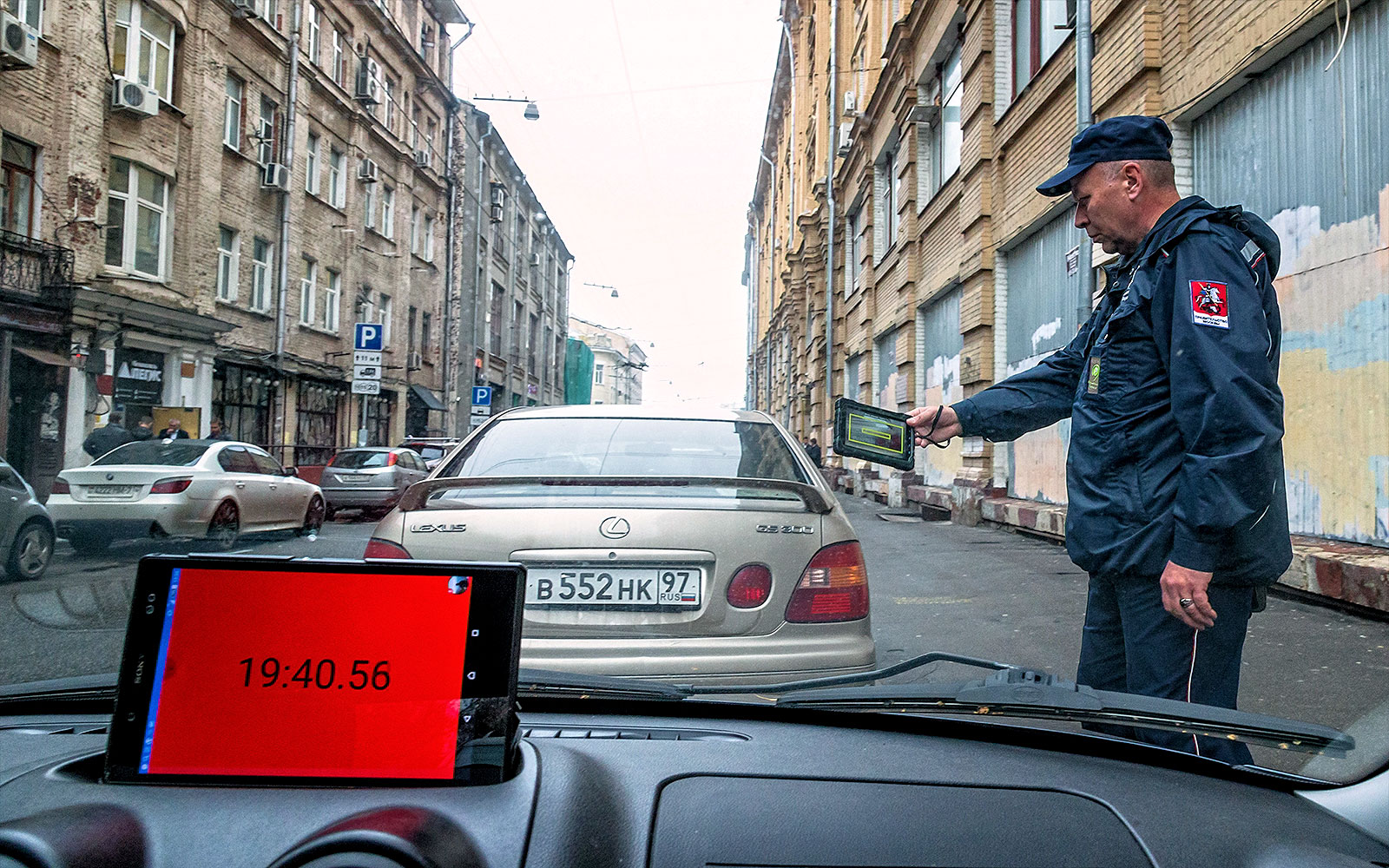 Перехватывающие парковки: как ими пользоваться и не платить