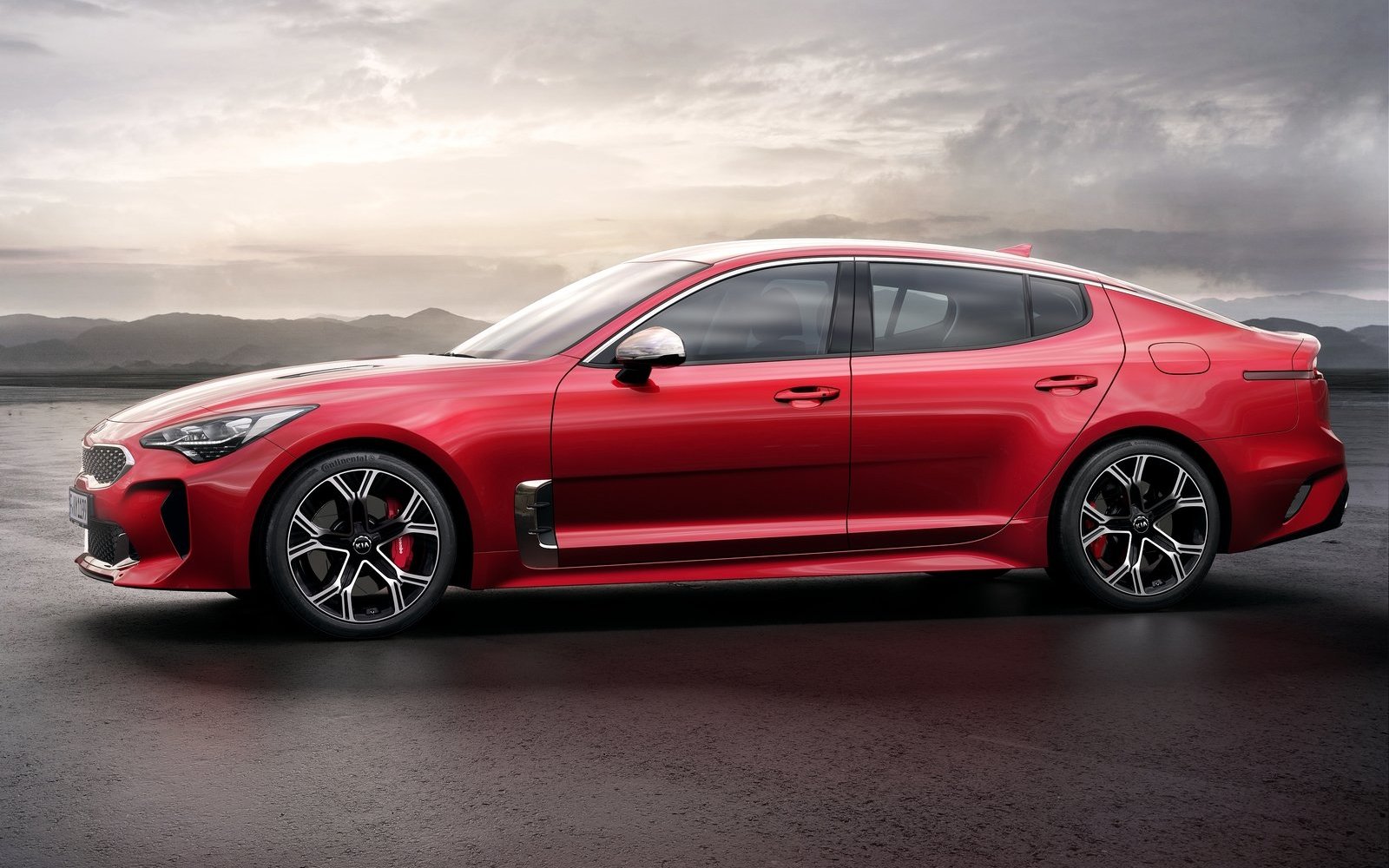 Мечтая о «сарае»: Kia Stinger ударит европейских конкурентов по больному  месту