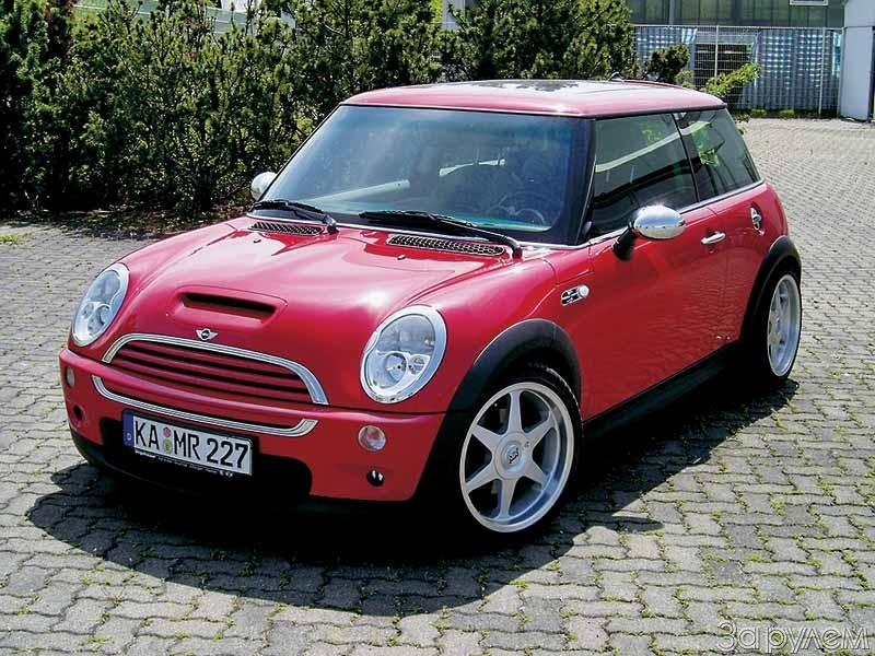 Второй мини. Rover Mini Cooper s. Mini Rover машина. Мини Купер женский. Авто женская мини Купер.