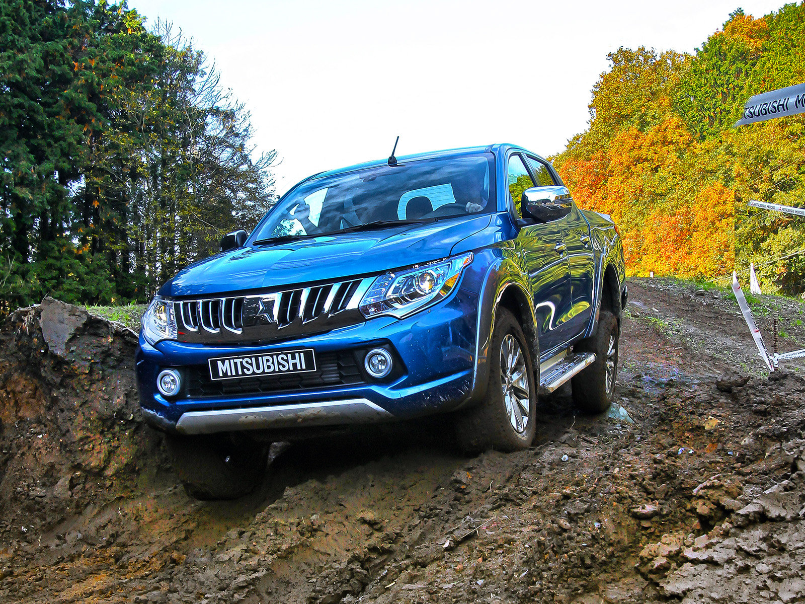 Тест нового Mitsubishi L200: и к селу, и к городу