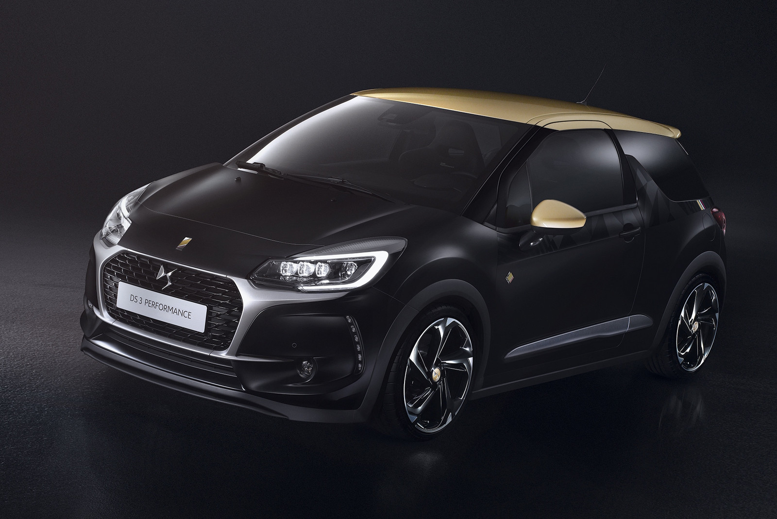 Автомобиль Citroen DS3: обзор, новости, машина Ситроен ДС3 —  характеристики, комплектации, разные поколения Citroen DS3 — сайт За рулем  www.zr.ru