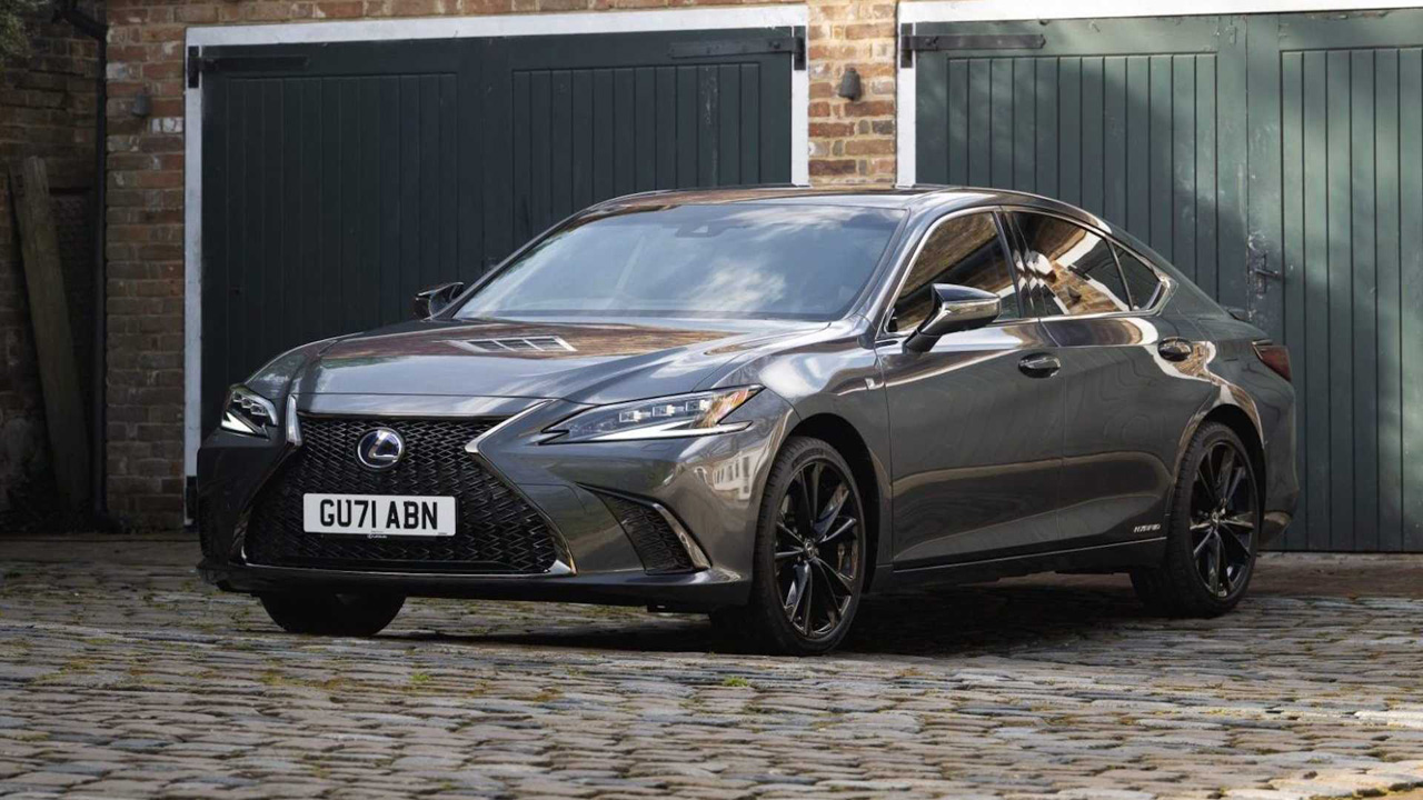 UK, CT, LX… – что на самом деле означают буквы Lexus