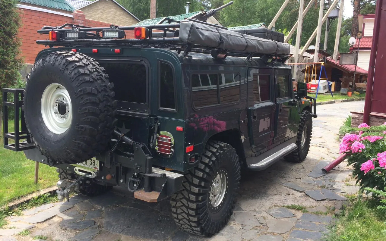 На продажу выставили очень крутой Hummer H1 по неожиданно низкой цене