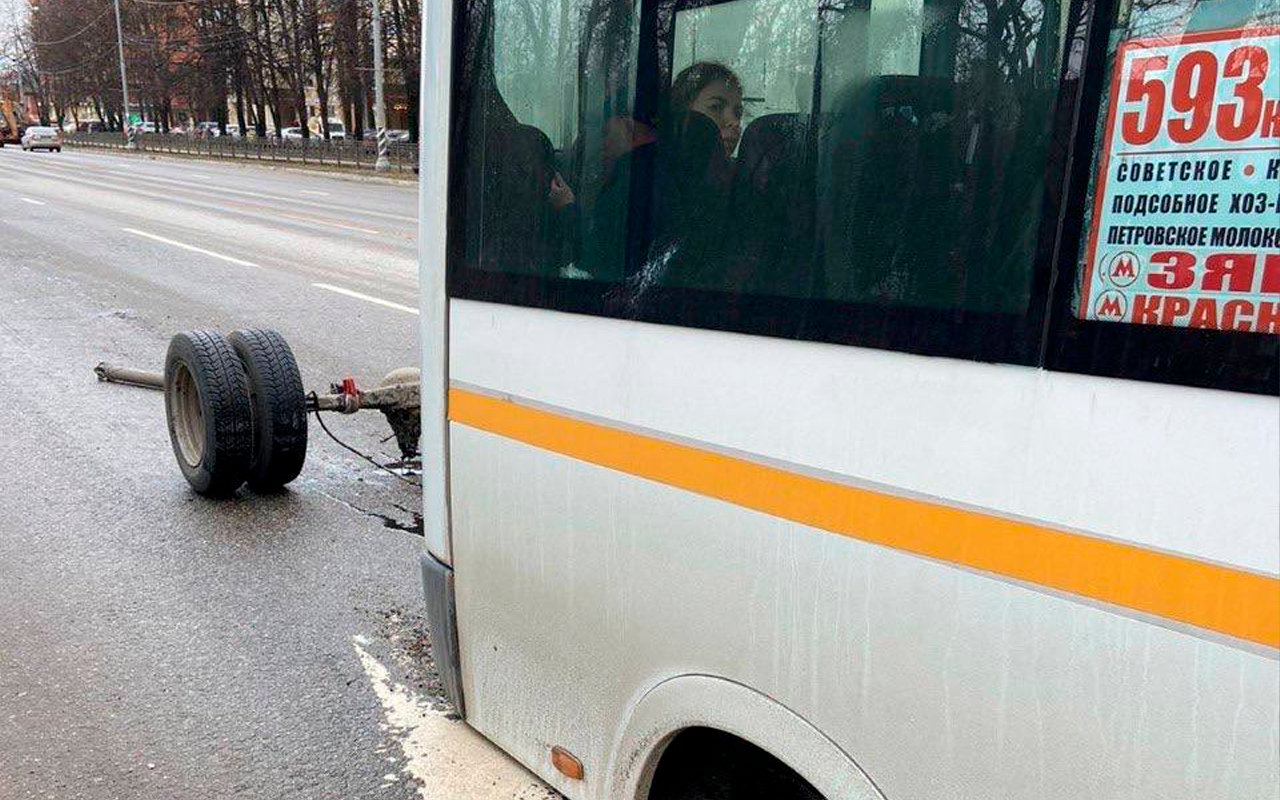 В Подмосковье обнаружена саморазбирающаяся маршрутка