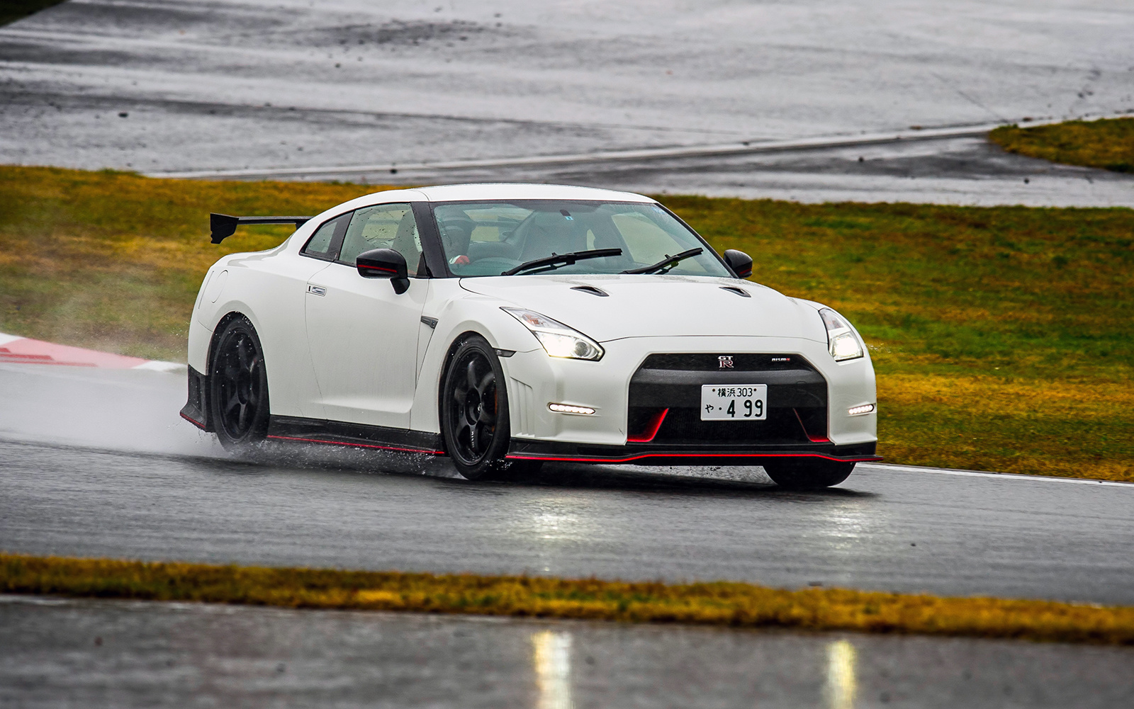 Дорожные автомобили Nismo: тест на трассе Fuji Speedway