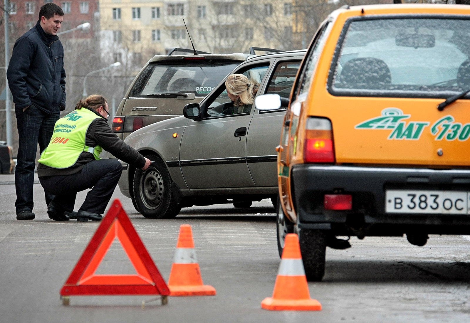 За что платим аварийным комиссарам?