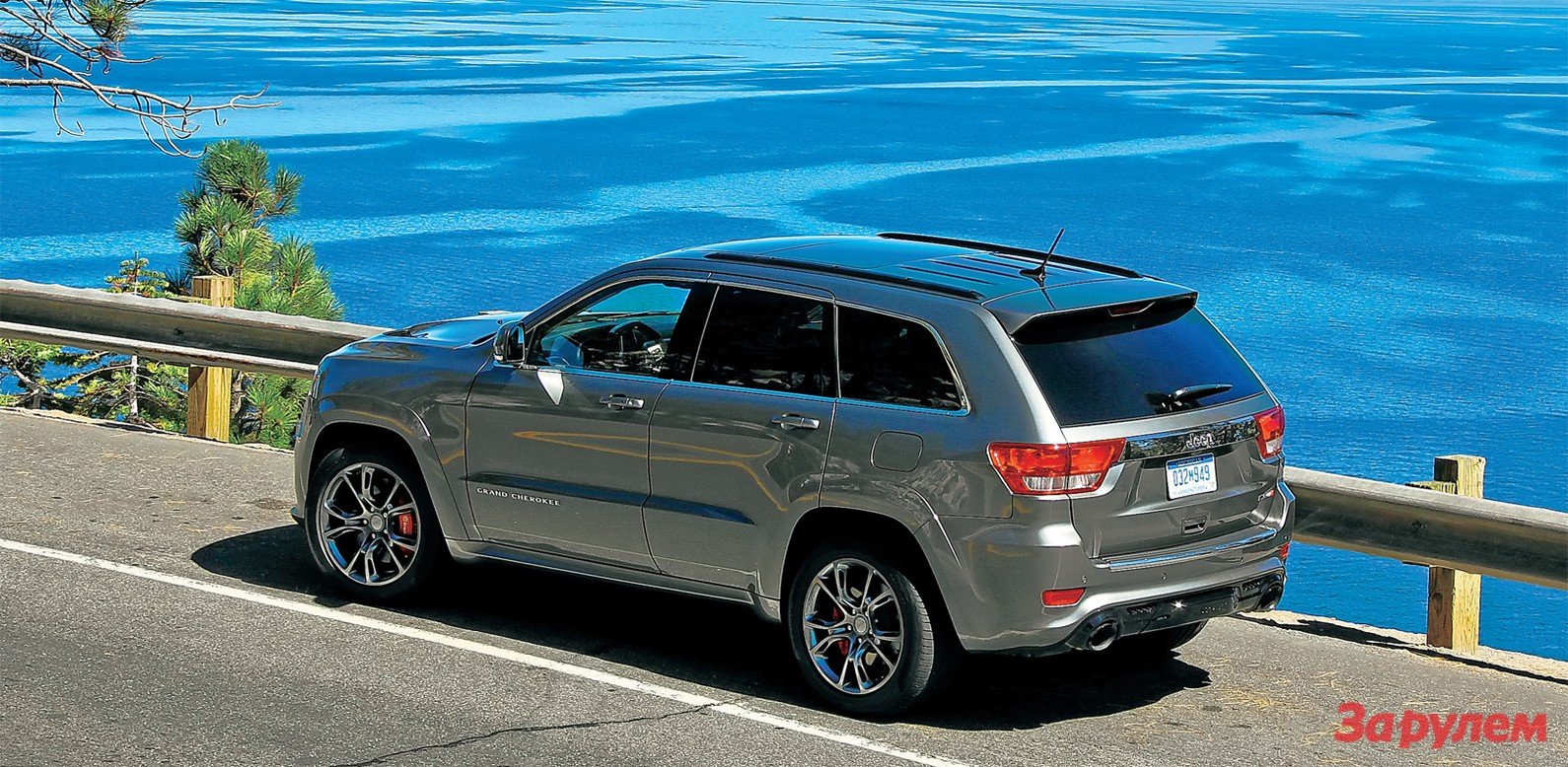 Jeep Grand Cherokee SRT8: быстрее и больше