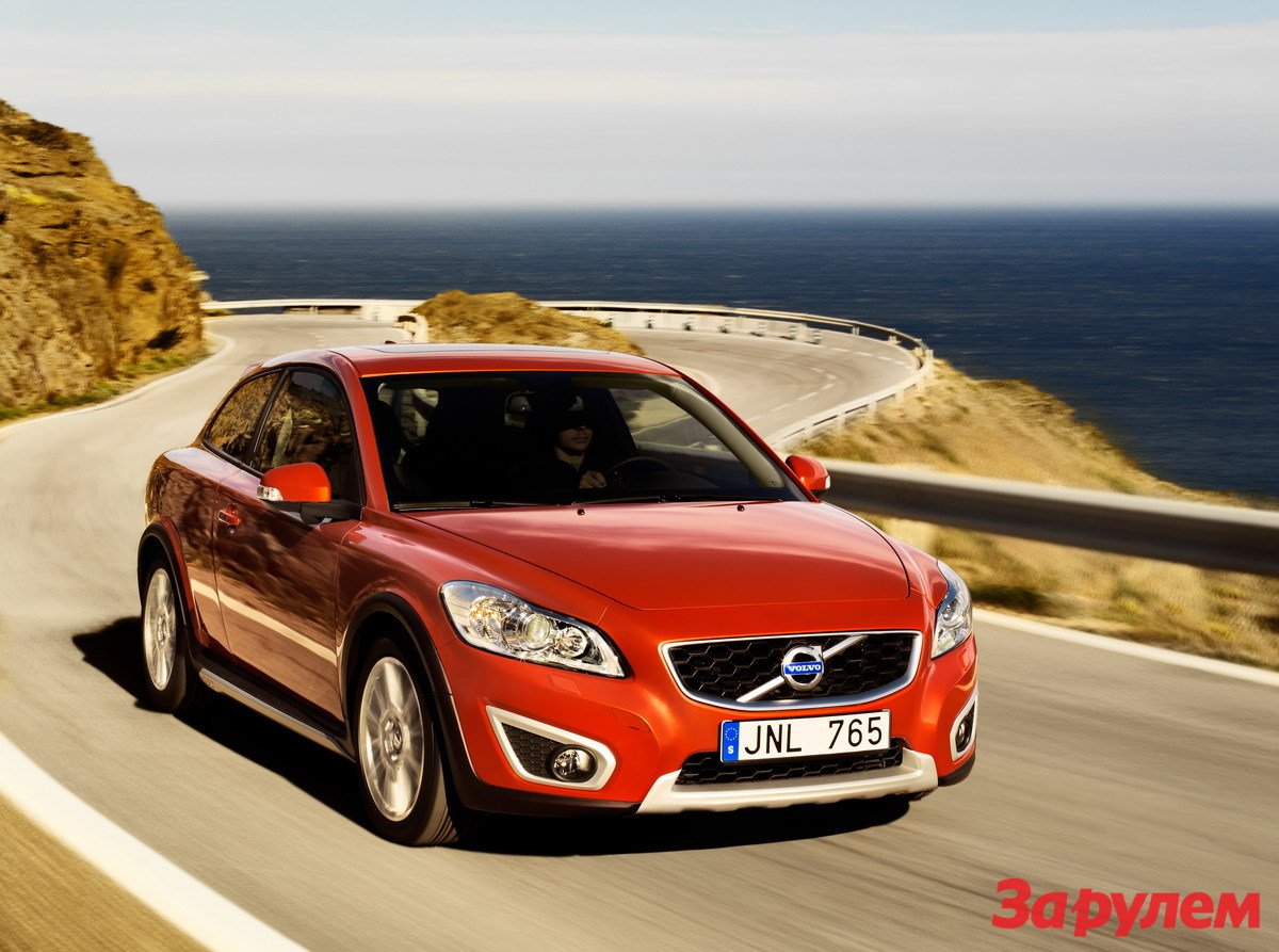 Новый Volvo C30 2010 модельного года уже в России (ВИДЕО)