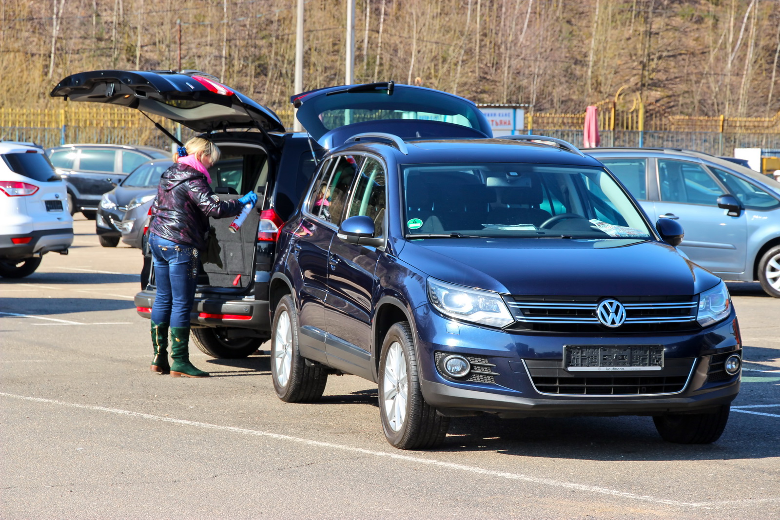 Автомобильный шоп-тур: почему иностранцам выгодно покупать машины в России?