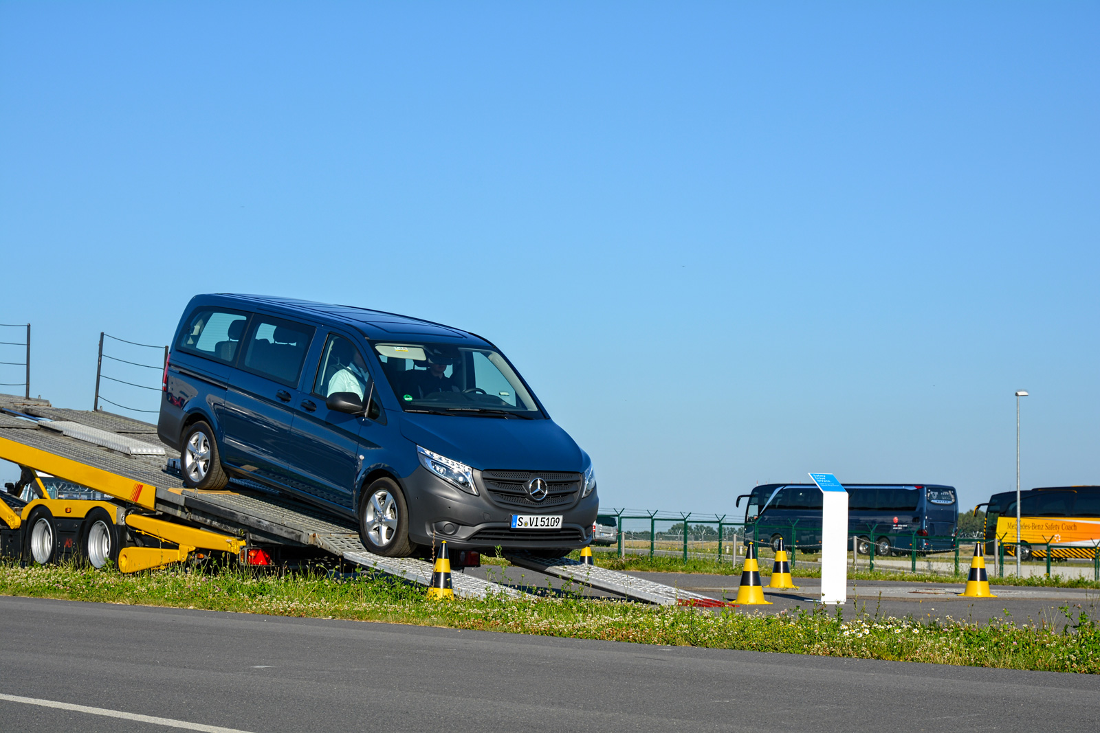 Автомобиль Mercedes-Benz Vito: новости, обзор, машина Мерседес Вито —  характеристики, комплектации, разные поколения Mercedes-Benz Vito — сайт За  рулем www.zr.ru