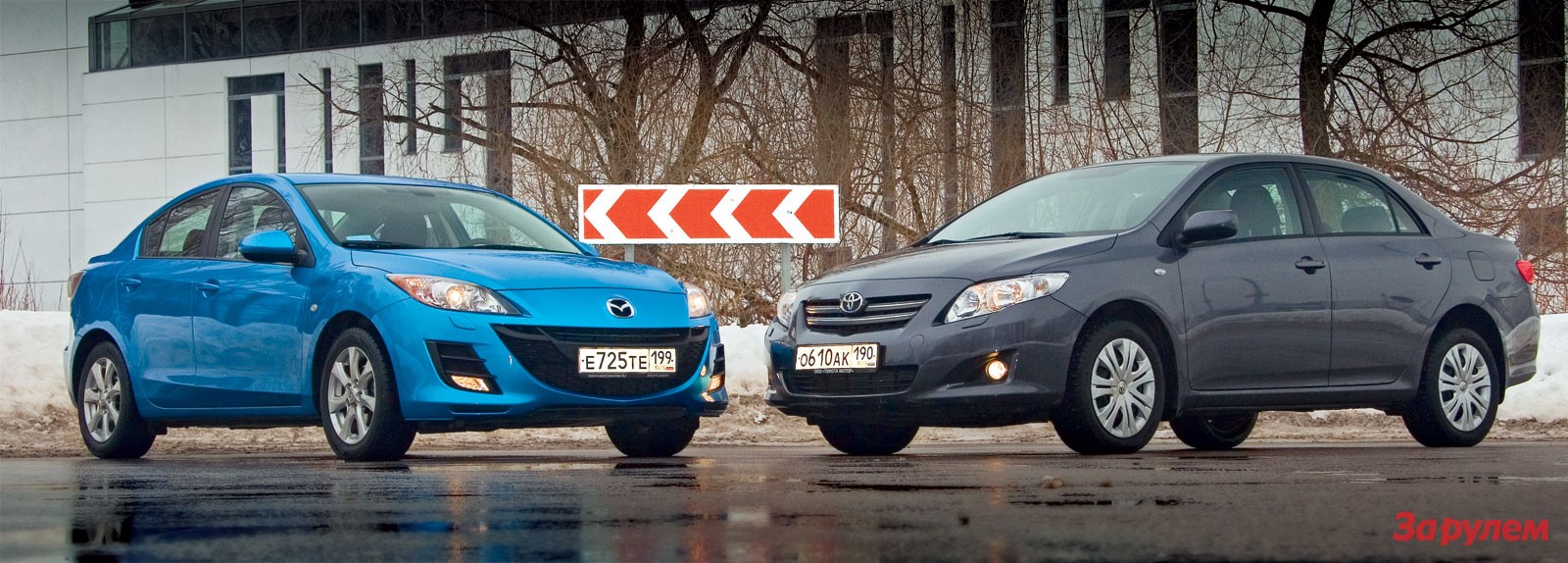 Mazda 3, Toyota Corolla: Пиксель на пиксель