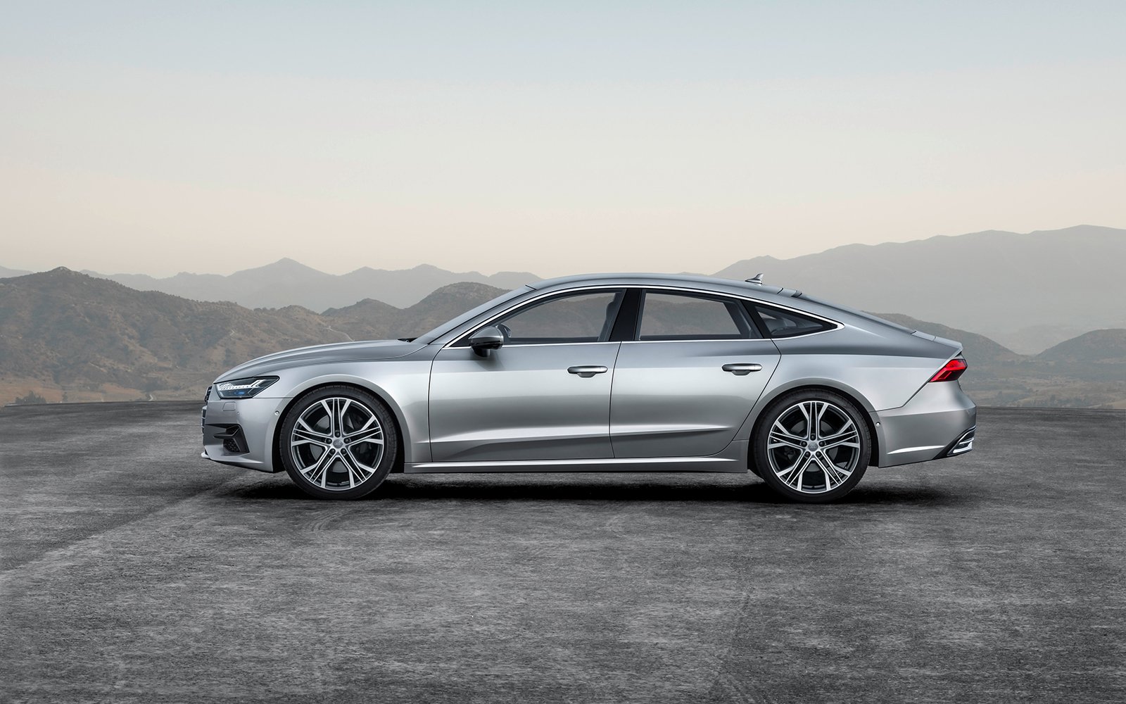 Автомобиль Audi A7: новости, обзор, машина Ауди А7 — характеристики,  комплектации, разные поколения Audi A7 — сайт За рулем www.zr.ru