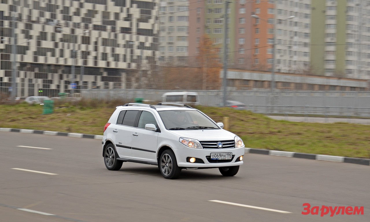 Geely MK Cross: стоит ли своих денег?