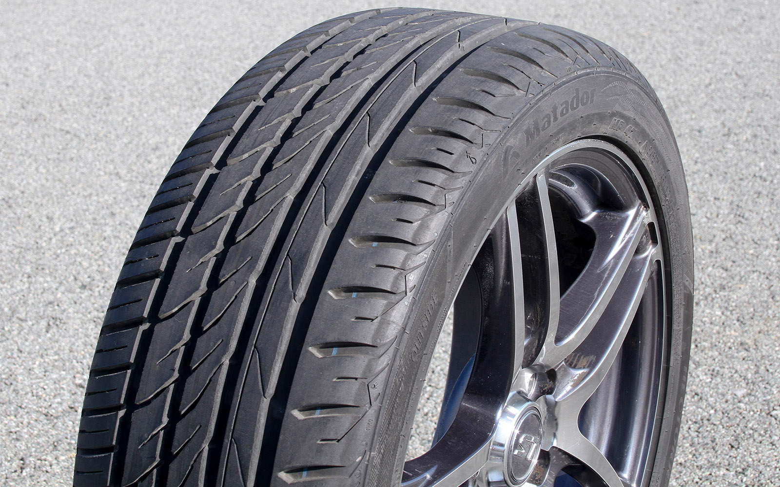 Летние шины 225/45 R17: сравниваем 12 комплектов