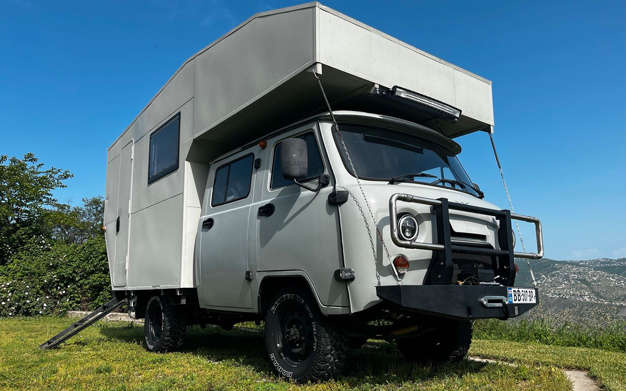 Полная автономность! На базе грузовой «буханки» создали крутой автодом