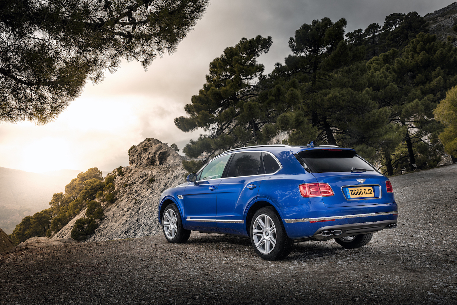 Bentley Bentayga Diesel: 4,8 до сотни - самая медленная версия!