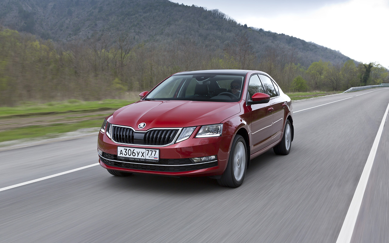 Skoda octavia класс. Skoda Rapid Skoda Octavia. Škoda Octavia Rapid.