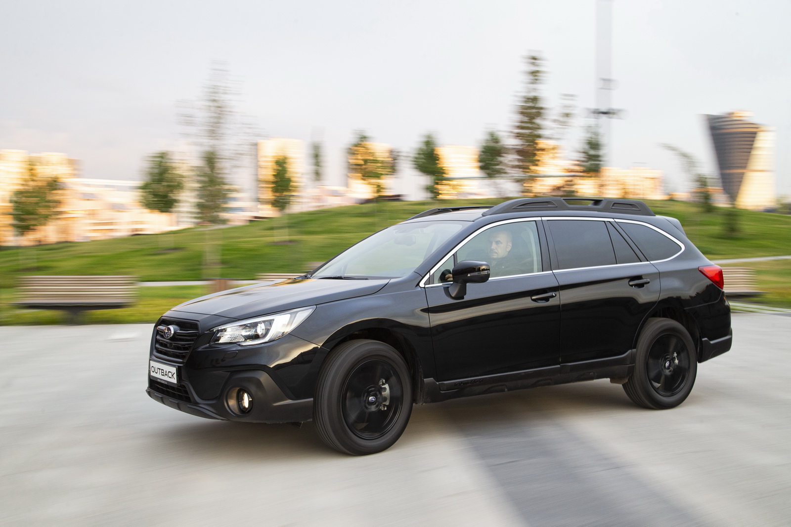 Автомобиль Subaru Outback: обзор, новости, машина Субару Аутбэк —  комплектации, характеристики, разные поколения Subaru Outback — сайт За  рулем www.zr.ru