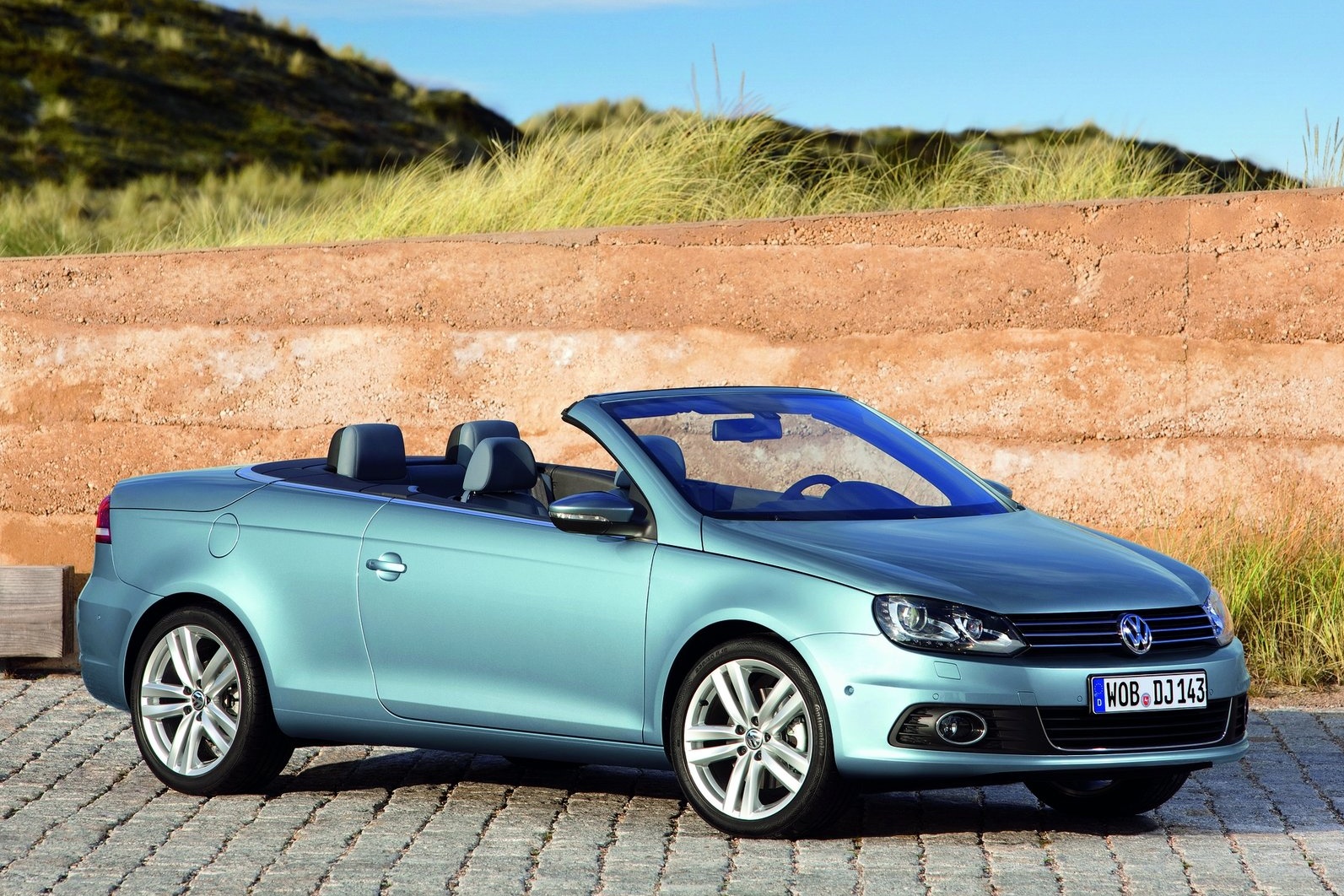 Автомобиль Volkswagen EOS: новости, обзор, машина Фольксваген Эос — разные  поколения, характеристики, комплектации Volkswagen EOS — сайт За рулем  www.zr.ru