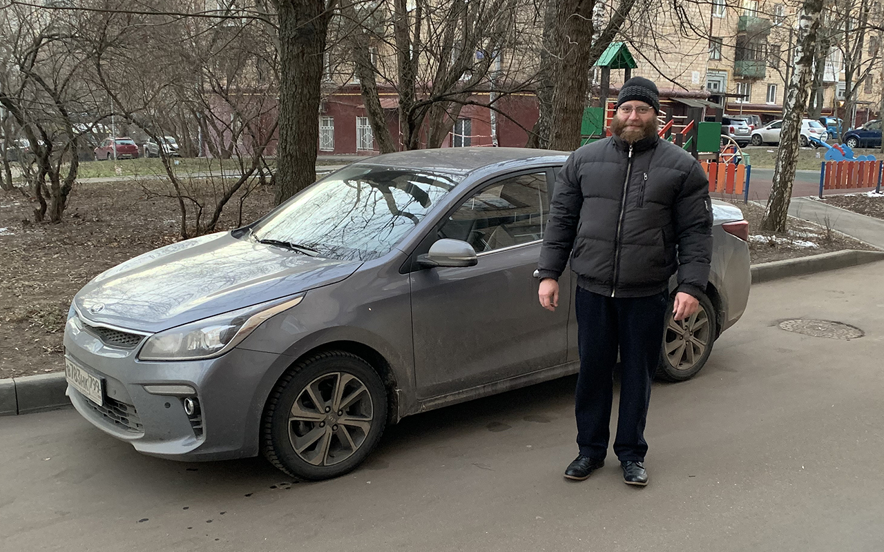 Ну давай потошним за фурой! — отзыв владельца о Kia Rio